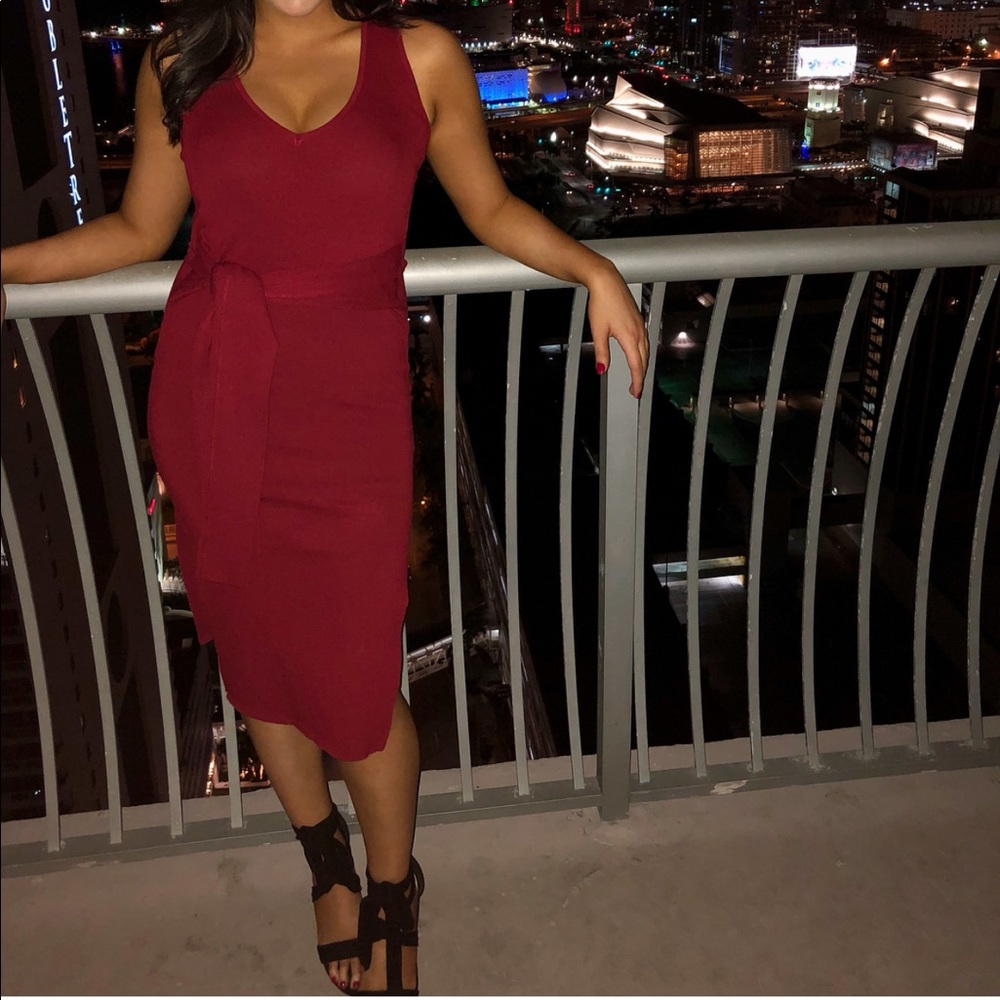 Fashion Nova Red Tie Front Midi Dress